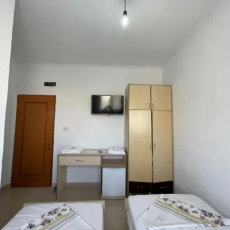 Adrian Hotel Gjirokastër